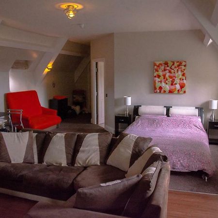 פלימות' A Stunning Private Suite In A Beautiful Heritage Mansion מראה חיצוני תמונה