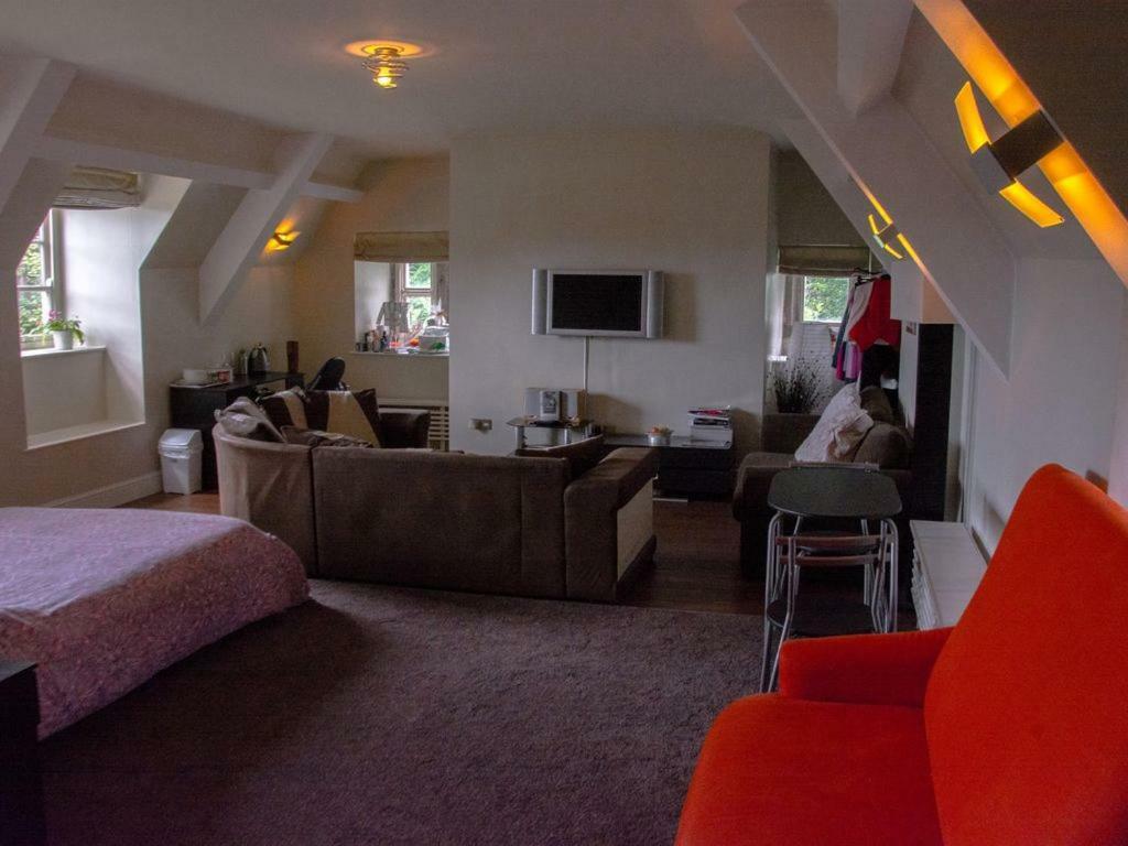פלימות' A Stunning Private Suite In A Beautiful Heritage Mansion מראה חיצוני תמונה