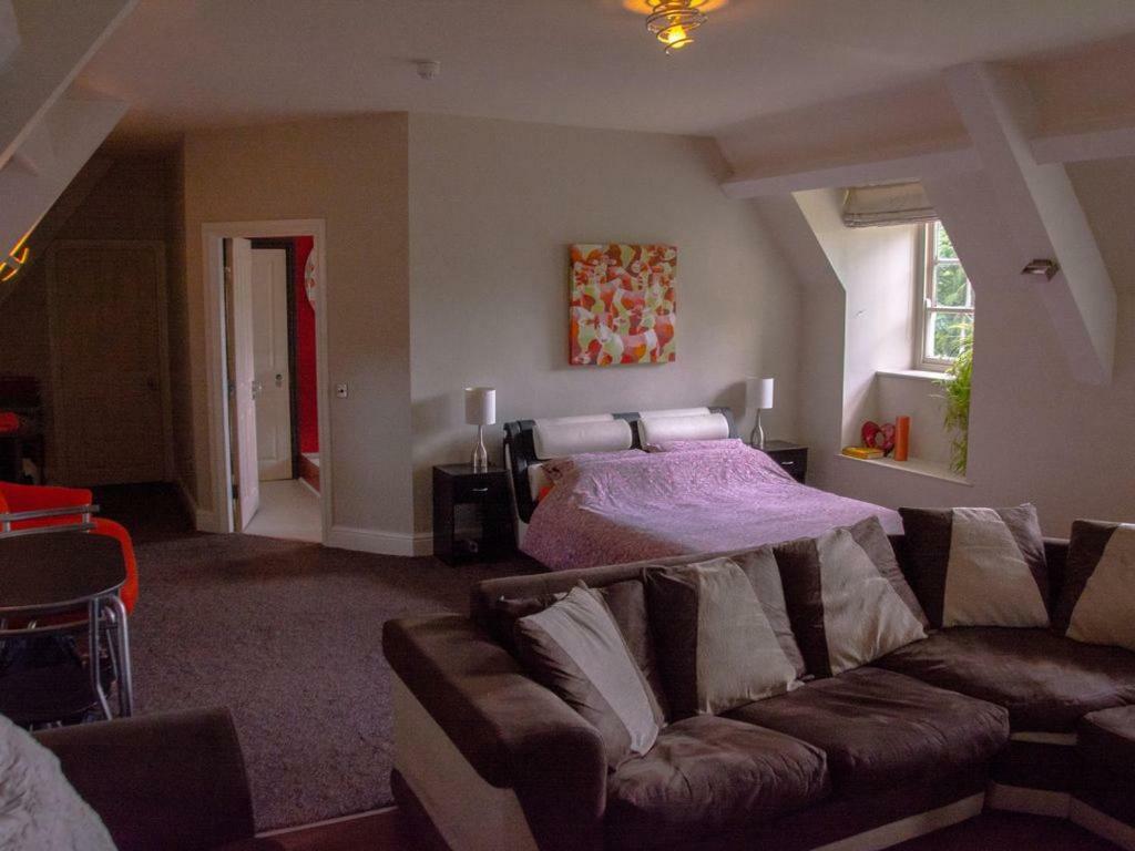 פלימות' A Stunning Private Suite In A Beautiful Heritage Mansion מראה חיצוני תמונה